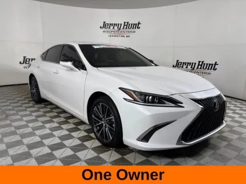 More photos of 2025 Lexus ES 350 at Jerry Hunt Supercenter - Lexington, NC
