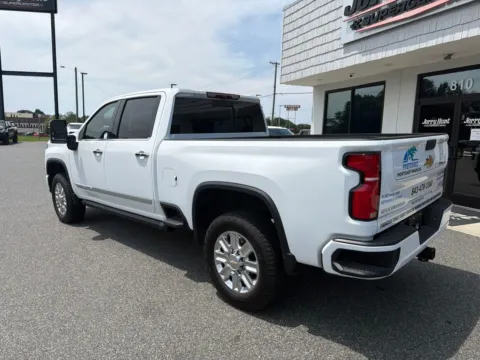 More photos of 2025 Chevrolet Silverado 3500 HD High Country at Jerry Hunt Supercenter - Lexington, NC