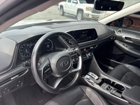 More photos of 2022 Hyundai Sonata Limited at Jerry Hunt Supercenter - Lexington, NC