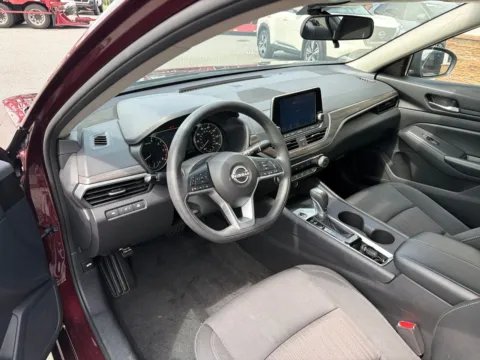 More photos of 2025 Nissan Altima 2.5 SV at Jerry Hunt Supercenter - Lexington, NC
