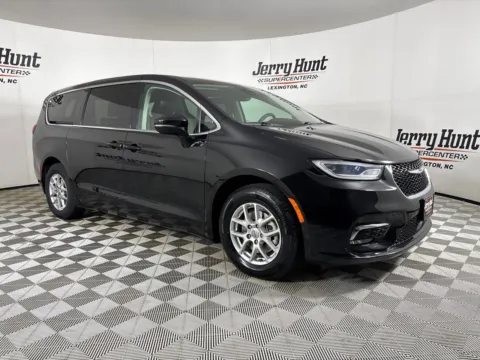 Another view of 2024 Chrysler Pacifica Touring L for sale in Lexington, NC at Jerry Hunt Supercenter - Lexington