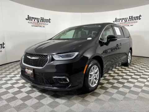 Black 2024 Chrysler Pacifica Touring L for sale in Lexington, NC