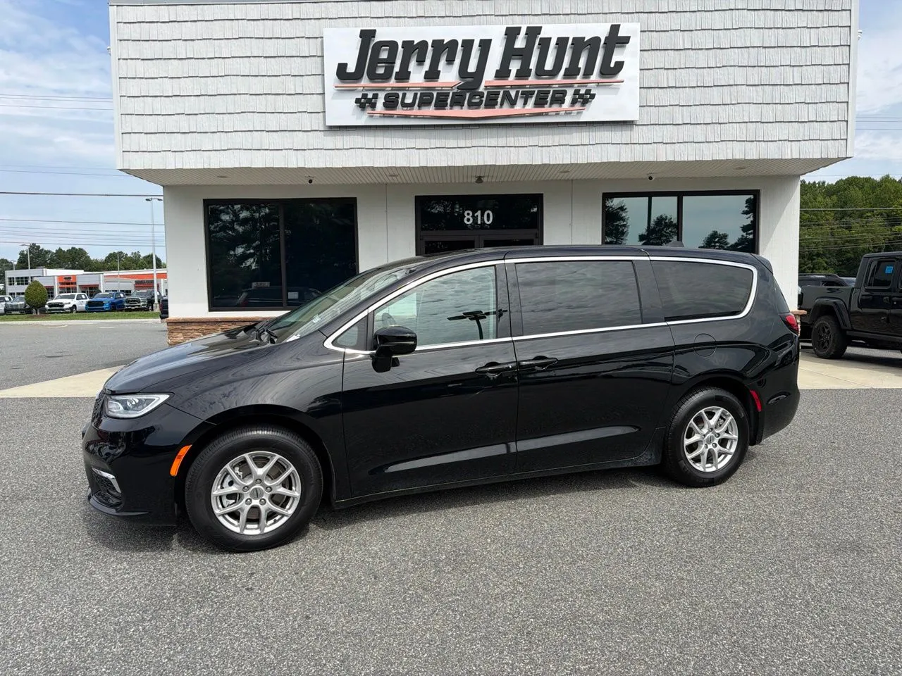 Black 2024 Chrysler Pacifica Touring L for sale in Lexington, NC