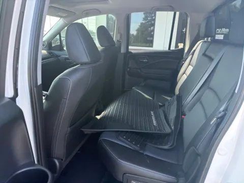 More photos of 2023 Honda Ridgeline RTL-E at Jerry Hunt Supercenter - Lexington, NC