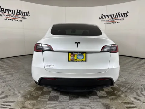 More photos of 2025 Tesla Model Y Long Range at Jerry Hunt Supercenter - Lexington, NC