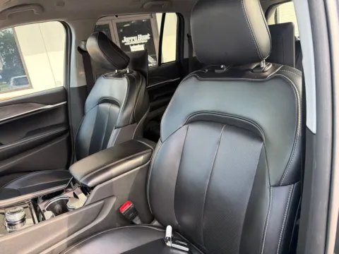 Another view of 2023 Jeep Grand Cherokee Limited for sale in Lexington, NC at Jerry Hunt Supercenter - Lexington