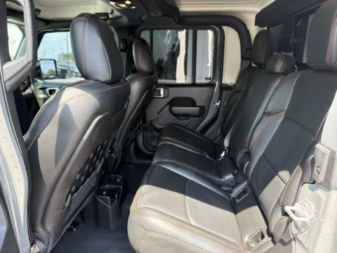 More photos of 2023 Jeep Gladiator Mojave at Jerry Hunt Supercenter - Lexington, NC