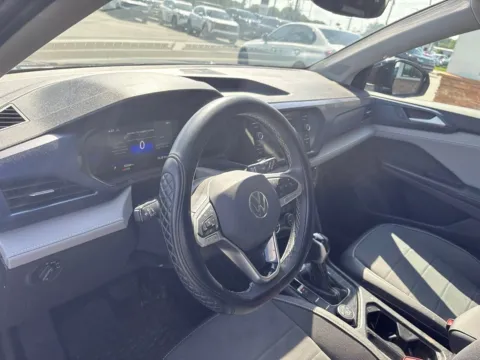 More photos of 2024 Volkswagen Taos 1.5T SE at Jerry Hunt Supercenter - Lexington, NC