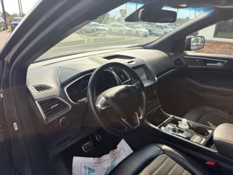 More photos of 2020 Ford Edge ST Line at Jerry Hunt Supercenter - Lexington, NC