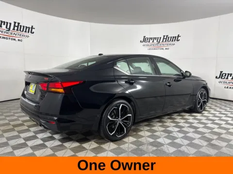 More photos of 2023 Nissan Altima 2.5 SR at Jerry Hunt Supercenter - Lexington, NC
