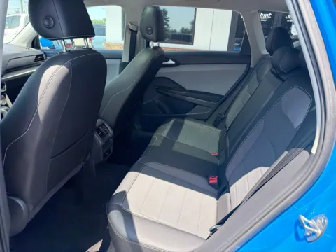 More photos of 2023 Volkswagen Taos 1.5T SE at Jerry Hunt Supercenter - Lexington, NC
