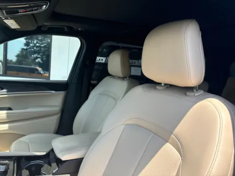 Another view of 2023 Jeep Grand Cherokee L Limited for sale in Lexington, NC at Jerry Hunt Supercenter - Lexington