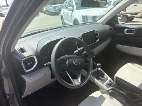 More photos of 2025 Hyundai Venue SEL at Jerry Hunt Supercenter - Lexington, NC