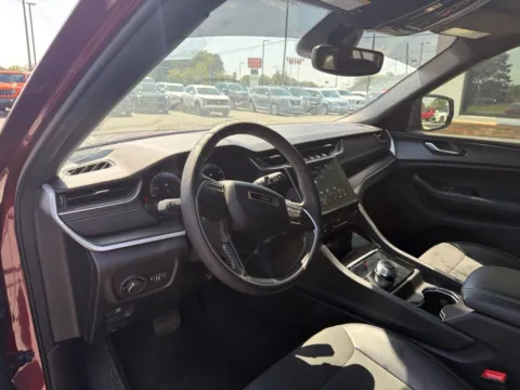 More photos of 2024 Jeep Grand Cherokee Altitude at Jerry Hunt Supercenter - Lexington, NC