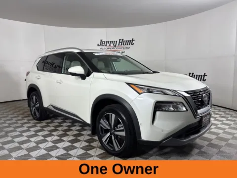 More photos of 2023 Nissan Rogue SL at Jerry Hunt Supercenter - Lexington, NC