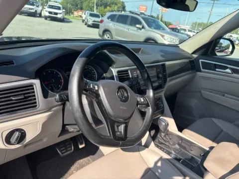 More photos of 2018 Volkswagen Atlas 3.6L V6 SE at Jerry Hunt Supercenter - Lexington, NC