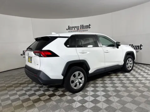 More photos of 2022 Toyota RAV4 LE at Jerry Hunt Supercenter - Lexington, NC