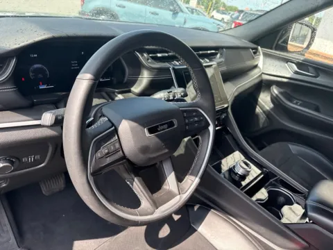 More photos of 2023 Jeep Grand Cherokee L Altitude at Jerry Hunt Supercenter - Lexington, NC