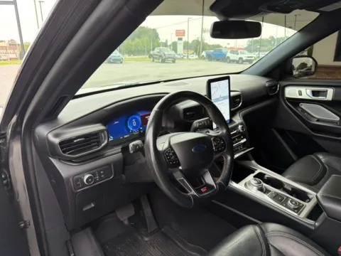 More photos of 2020 Ford Explorer ST at Jerry Hunt Supercenter - Lexington, NC