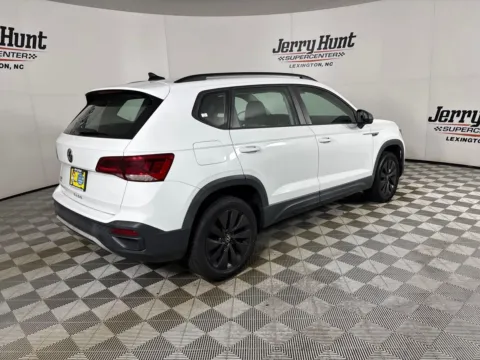 More photos of 2022 Volkswagen Taos 1.5T S at Jerry Hunt Supercenter - Lexington, NC