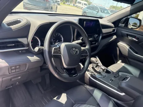 More photos of 2024 Toyota Highlander XSE at Jerry Hunt Supercenter - Lexington, NC