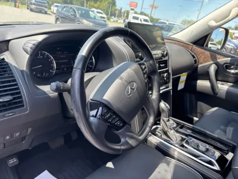More photos of 2023 INFINITI QX80 Premium Select at Jerry Hunt Supercenter - Lexington, NC