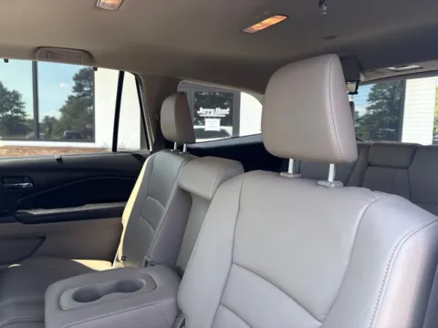 More photos of 2020 Honda Pilot EX-L at Jerry Hunt Supercenter - Lexington, NC