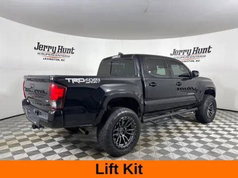 More photos of 2019 Toyota Tacoma TRD Sport at Jerry Hunt Supercenter - Lexington, NC