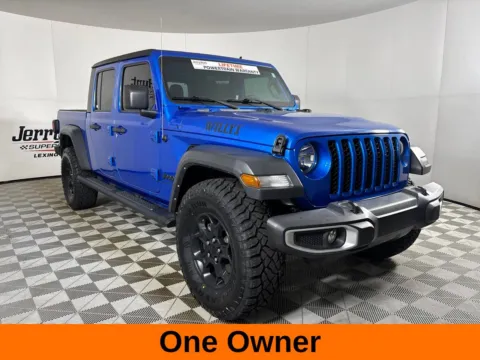 More photos of 2023 Jeep Gladiator Sport at Jerry Hunt Supercenter - Lexington, NC