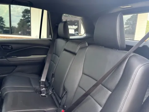 More photos of 2023 Honda Passport EX-L at Jerry Hunt Supercenter - Lexington, NC