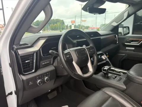 More photos of 2023 GMC Sierra 1500 Denali at Jerry Hunt Supercenter - Lexington, NC