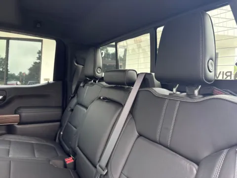 More photos of 2019 Chevrolet Silverado 1500 High Country at Jerry Hunt Supercenter - Lexington, NC