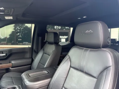 Another view of 2019 Chevrolet Silverado 1500 High Country for sale in Lexington, NC at Jerry Hunt Supercenter - Lexington