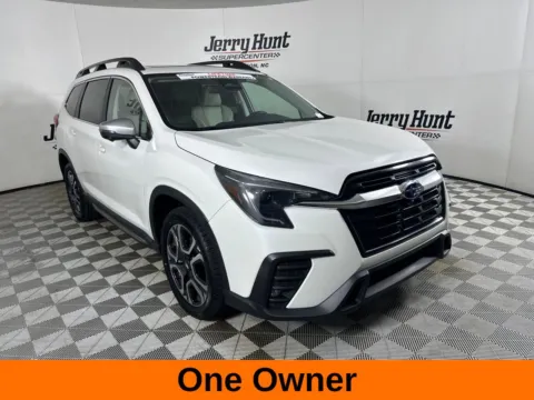 More photos of 2023 Subaru Ascent Limited at Jerry Hunt Supercenter - Lexington, NC