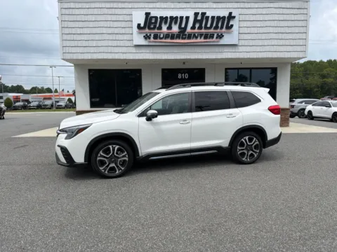 More photos of 2023 Subaru Ascent Limited at Jerry Hunt Supercenter - Lexington, NC
