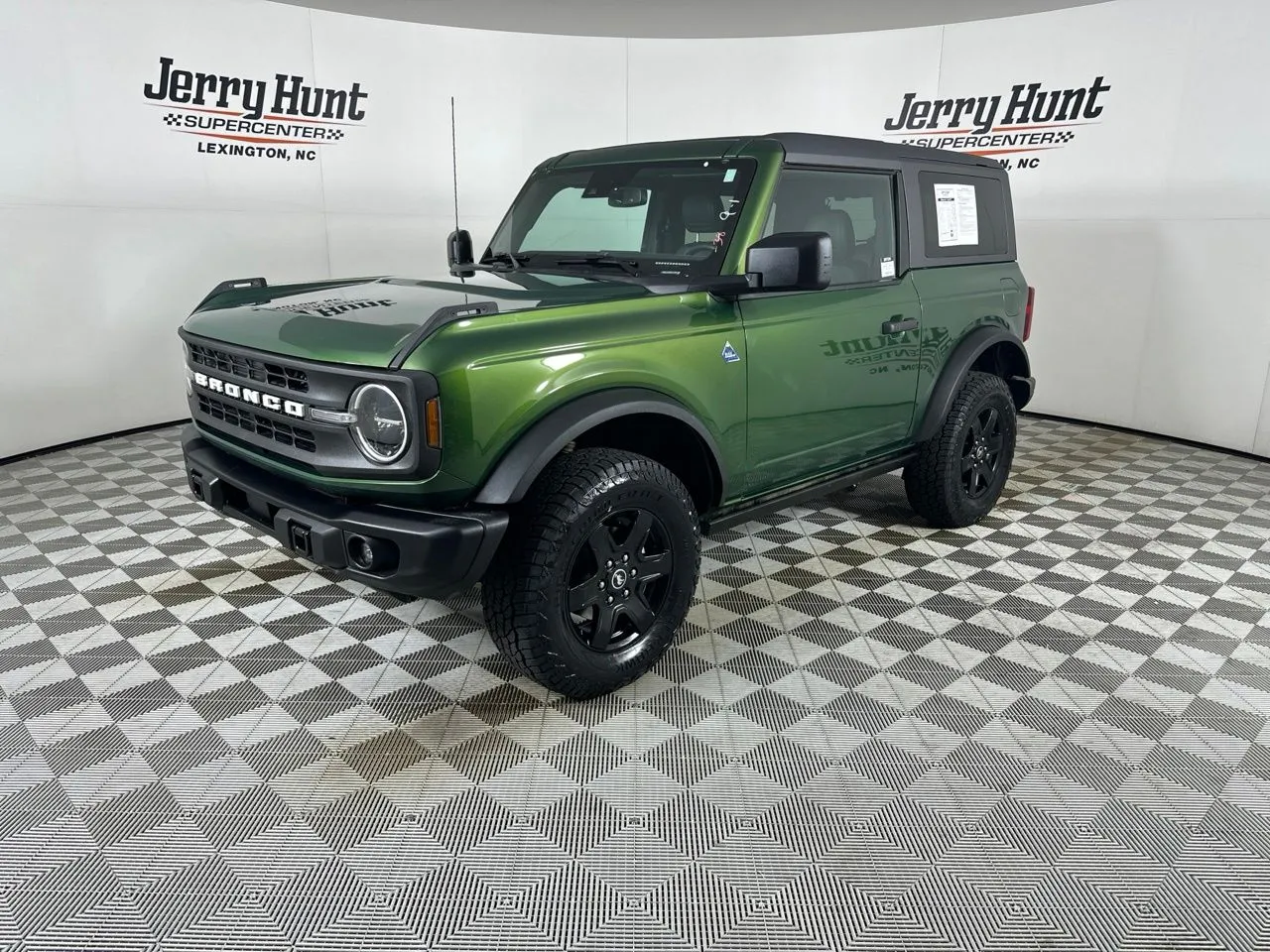 Green 2024 Ford Bronco Black Diamond for sale in Lexington, NC