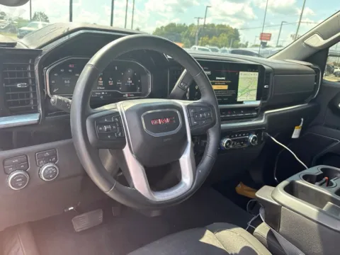 More photos of 2025 GMC Sierra 1500 Elevation at Jerry Hunt Supercenter - Lexington, NC