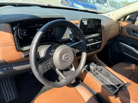 More photos of 2025 Nissan Pathfinder Platinum at Jerry Hunt Supercenter - Lexington, NC