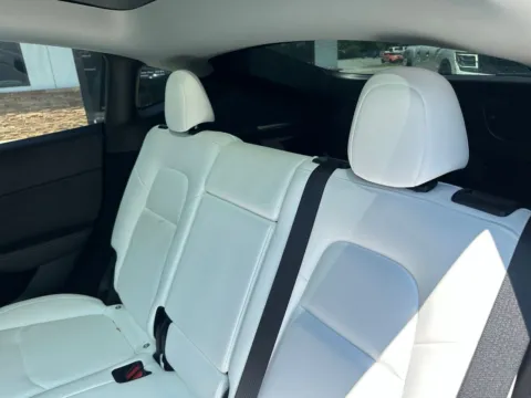More photos of 2023 Tesla Model Y Performance at Jerry Hunt Supercenter - Lexington, NC