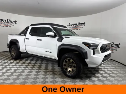 More photos of 2025 Toyota Tacoma Hybrid Trailhunter at Jerry Hunt Supercenter - Lexington, NC