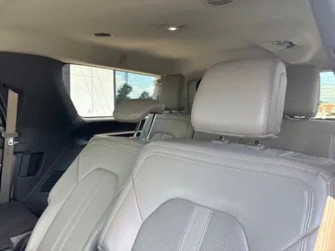 More photos of 2021 Ford Expedition Max Limited at Jerry Hunt Supercenter - Lexington, NC