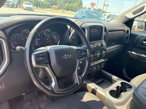 More photos of 2020 Chevrolet Silverado 1500 RST at Jerry Hunt Supercenter - Lexington, NC