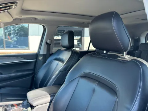 Another view of 2023 Jeep Grand Cherokee L Limited for sale in Lexington, NC at Jerry Hunt Supercenter - Lexington