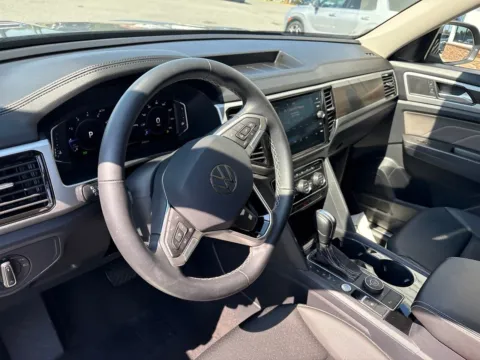 More photos of 2023 Volkswagen Atlas 3.6L V6 SE w/Technology at Jerry Hunt Supercenter - Lexington, NC
