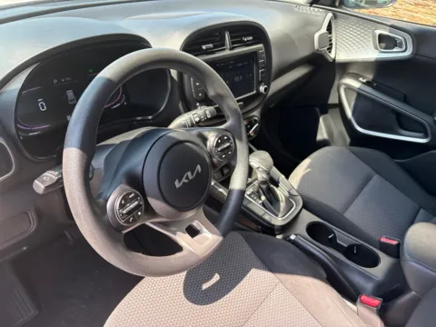 More photos of 2024 Kia Soul LX at Jerry Hunt Supercenter - Lexington, NC