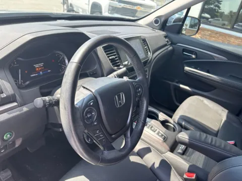 More photos of 2023 Honda Ridgeline RTL-E at Jerry Hunt Supercenter - Lexington, NC