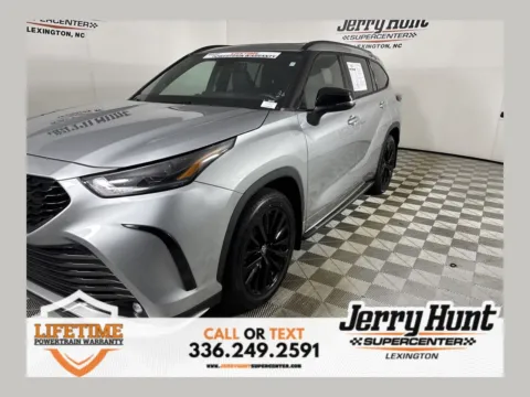 Silver 2023 Toyota Highlander XSE for sale in Lexington, NC