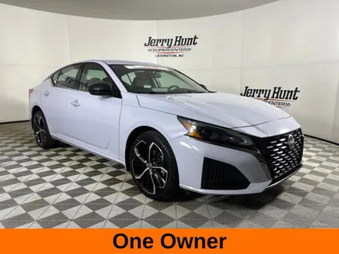 More photos of 2025 Nissan Altima 2.5 SR at Jerry Hunt Supercenter - Lexington, NC