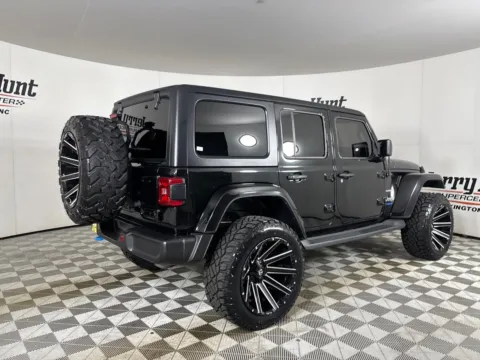 More photos of 2022 Jeep Wrangler Unlimited Sahara 4xe at Jerry Hunt Supercenter - Lexington, NC