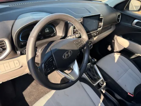 More photos of 2024 Hyundai Venue SEL at Jerry Hunt Supercenter - Lexington, NC